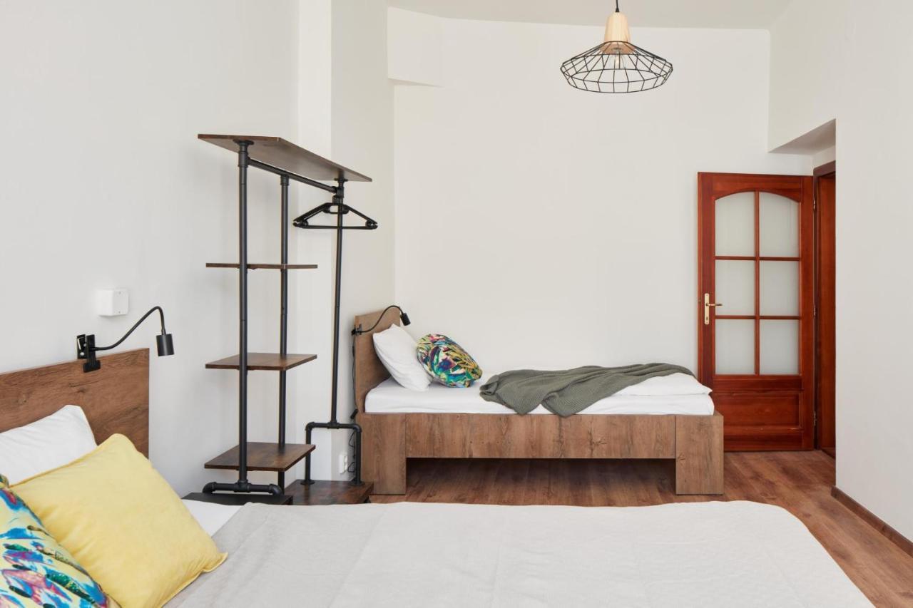 Prague Days - Spacious 3Bdr Apartment - Trendy Neighbourhood المظهر الخارجي الصورة
